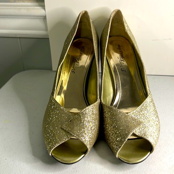 easy street Shoes - Gold Sparkle Peep Toe heels pumps for women Easy Street 12M